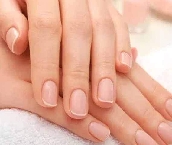 Cuidados diarios para mantener tus uñas sanas