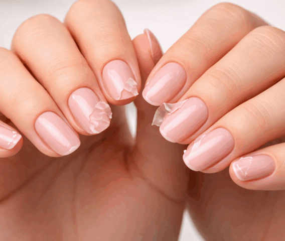 Errores comunes que arruinan tu manicure